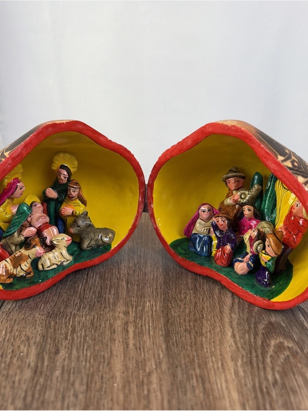 Vintage Peruvian Hand Made Etched Nativity Folk Art Gourd Christmas Peru Painted